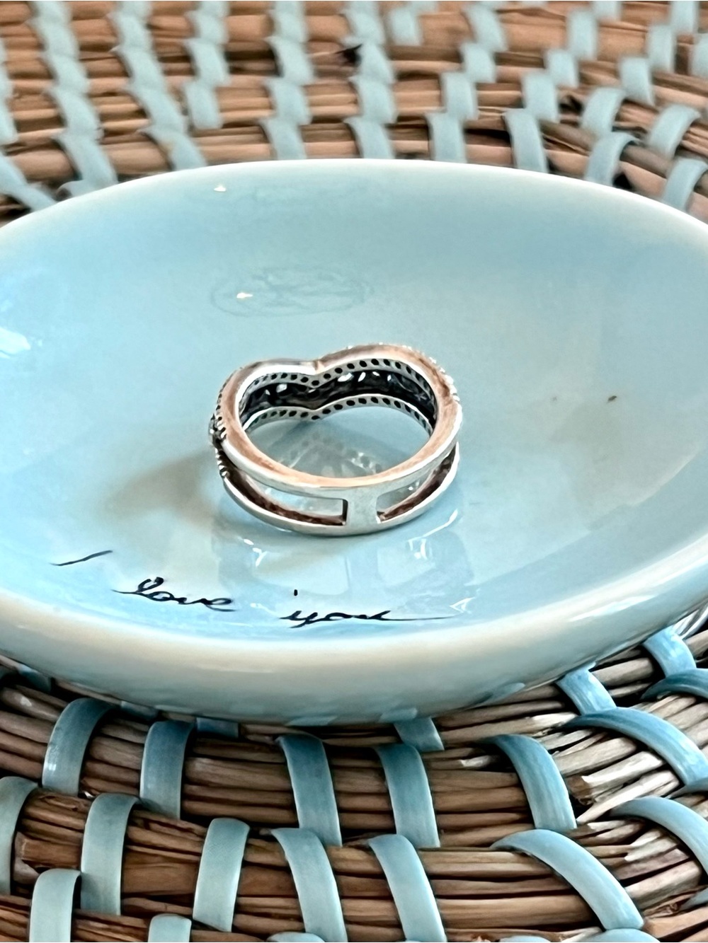 Pandora Silver V-Shape Ring with Clear Stones - Picture 4 of 4